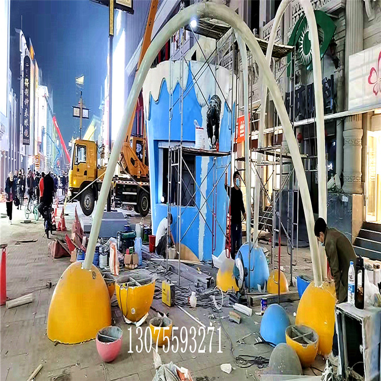 合肥雕塑厂家：玻璃钢雕塑是由什么材质组成的？