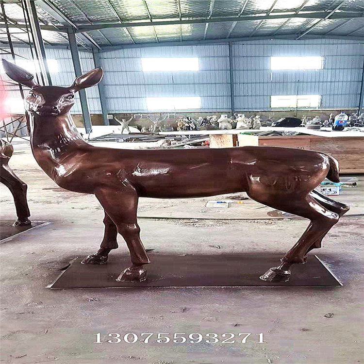 合肥雕塑公司：玻璃钢景观雕塑的用途