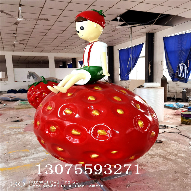 合肥雕塑公司:玻璃钢制品备受喜爱的原因有哪些